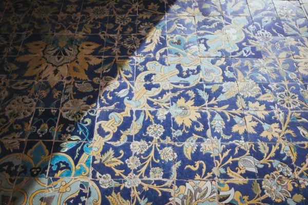 This photo shows The Tiles of Shah Mosque by Philip Reitsperger