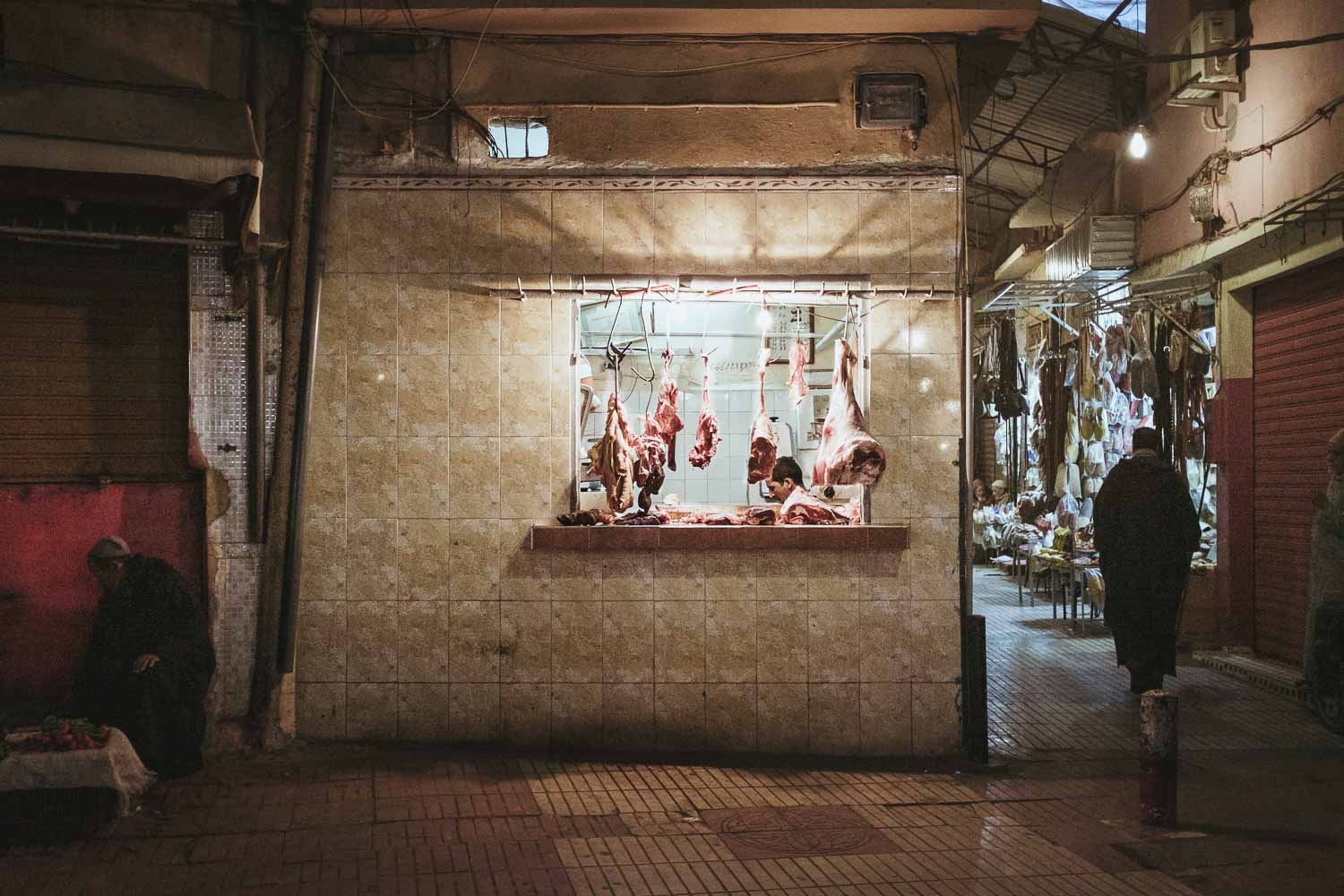 This photo shows the fine art print Alley of a Bazaar by Philip Reitsperger